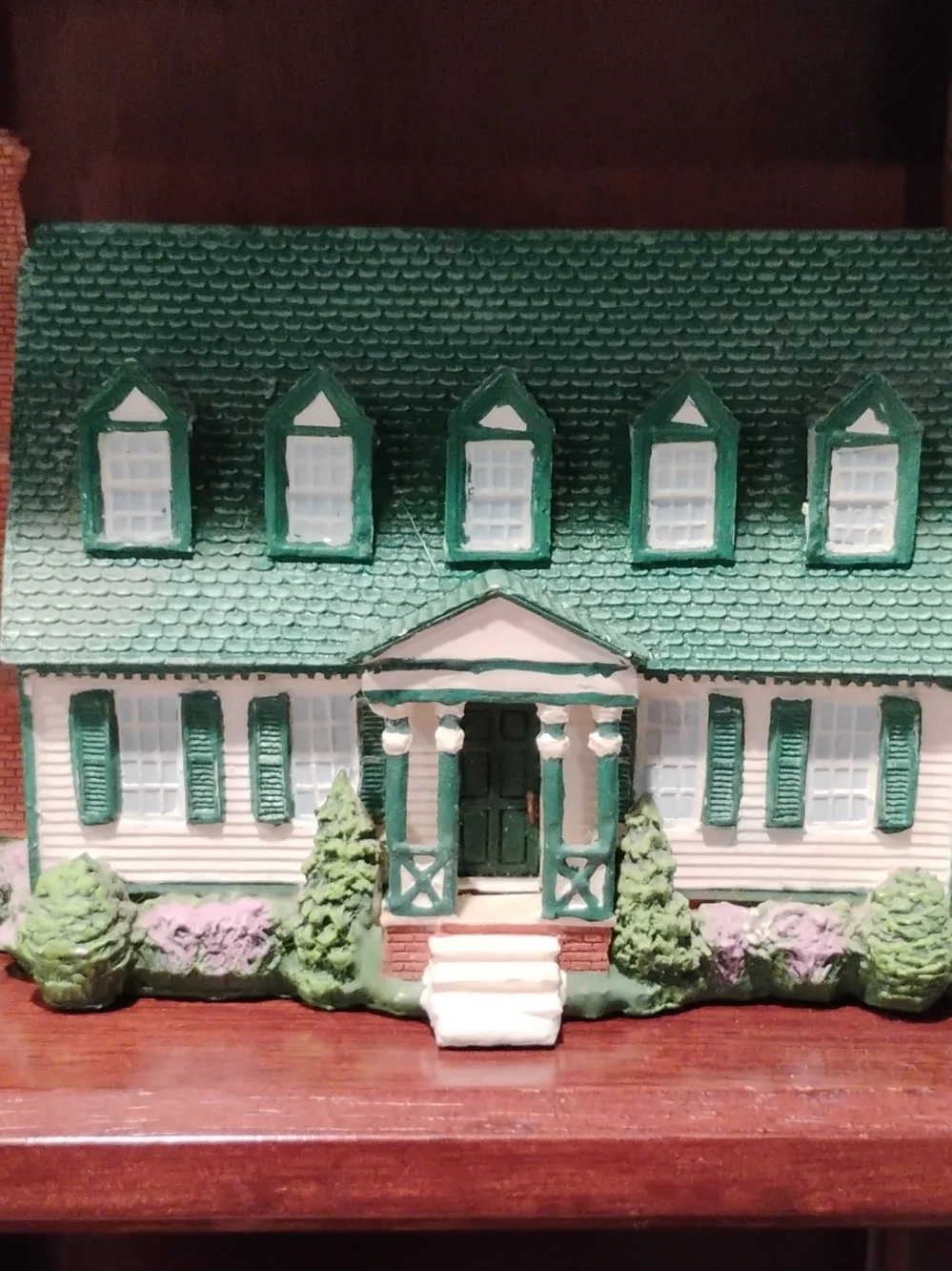 Franklin Mint 1988 Architectural Figurines And Display Shelf Collectibles